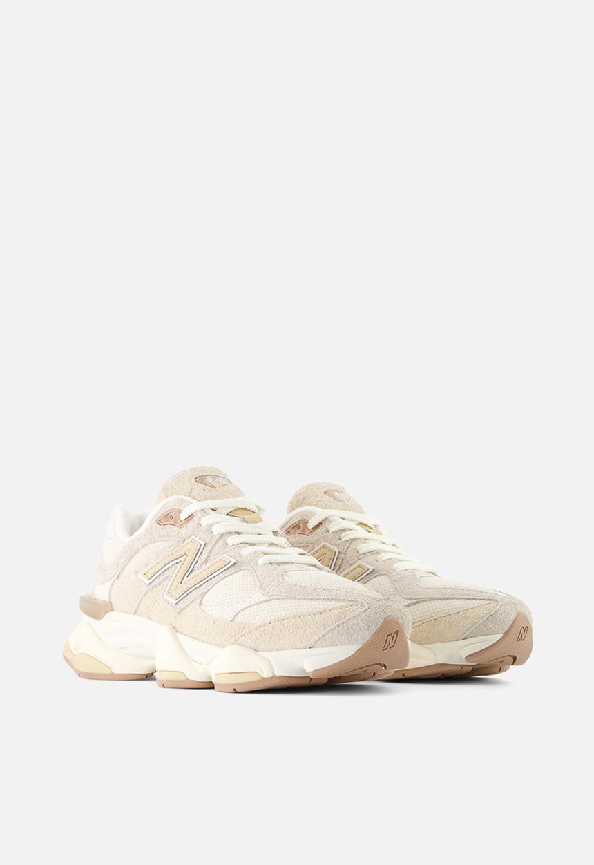 New Balance  - 9060