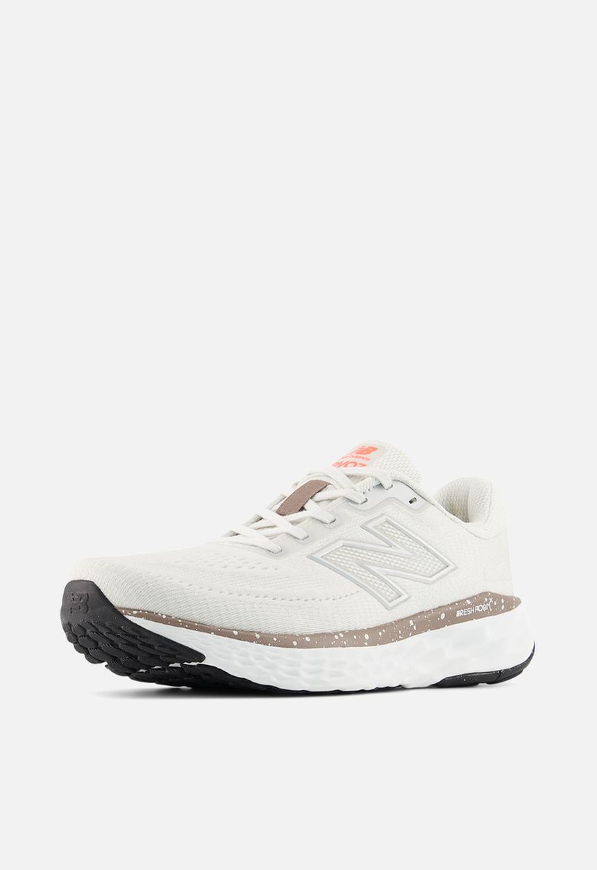 New Balance  - Fresh Foam X EVOZ v4