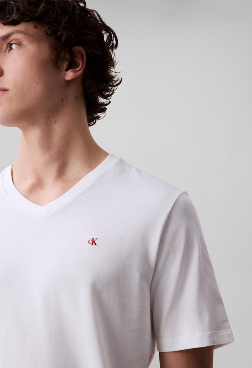 Calvin Klein - Ss Smooth Cttn Solid Vneck Tee - Brilliant White