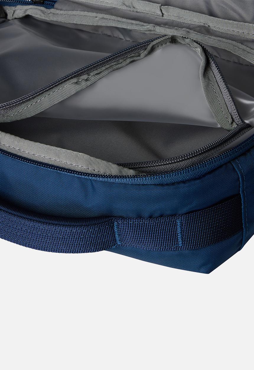 The North Face - BASE CAMP VOYAGER TOILETRY KIT - Blue-Summit Navy