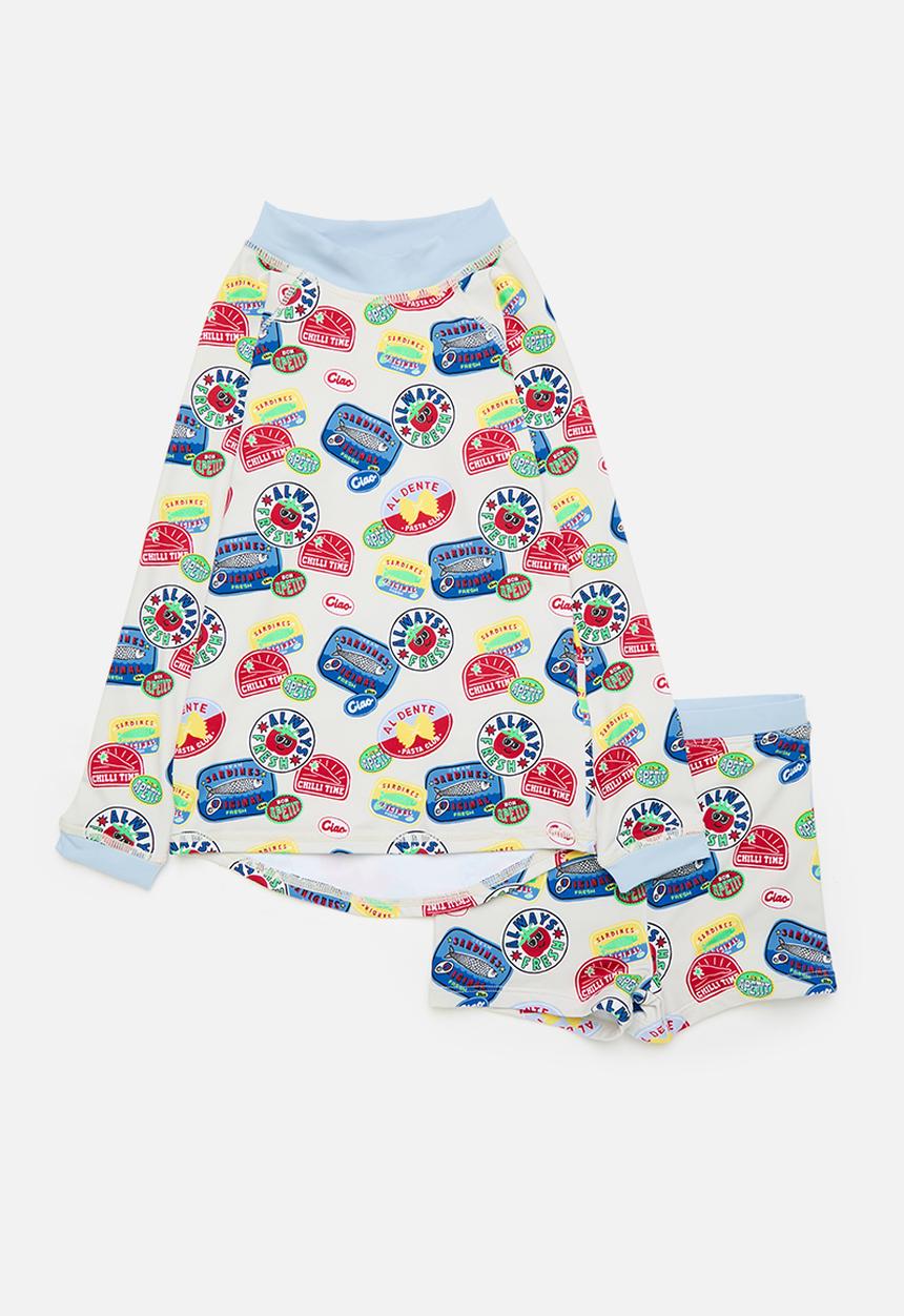 Cotton On - Flynn Long Sleeve Raglan Rash Vest & Billy Boyleg Swim Trunk Pack - Rainy Day/Stickers