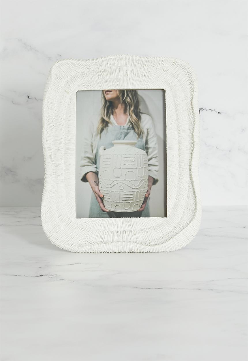 Sixth Floor - Photo Frame resin - White