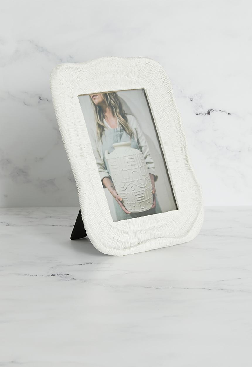 Sixth Floor - Photo Frame resin - White
