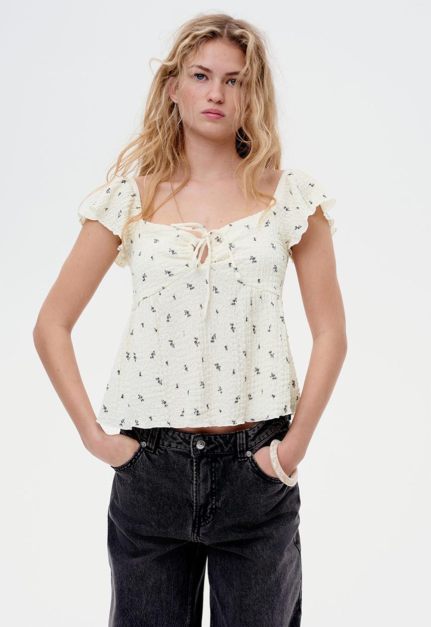 H&M - Crinkled flutter-sleeved top - cream/floral 