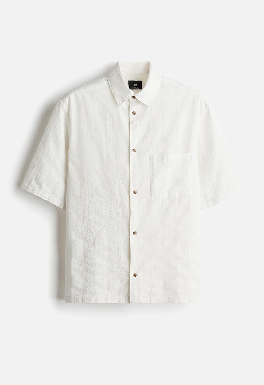 H&M - Regular fit textured short-sleeved shirt - cream
