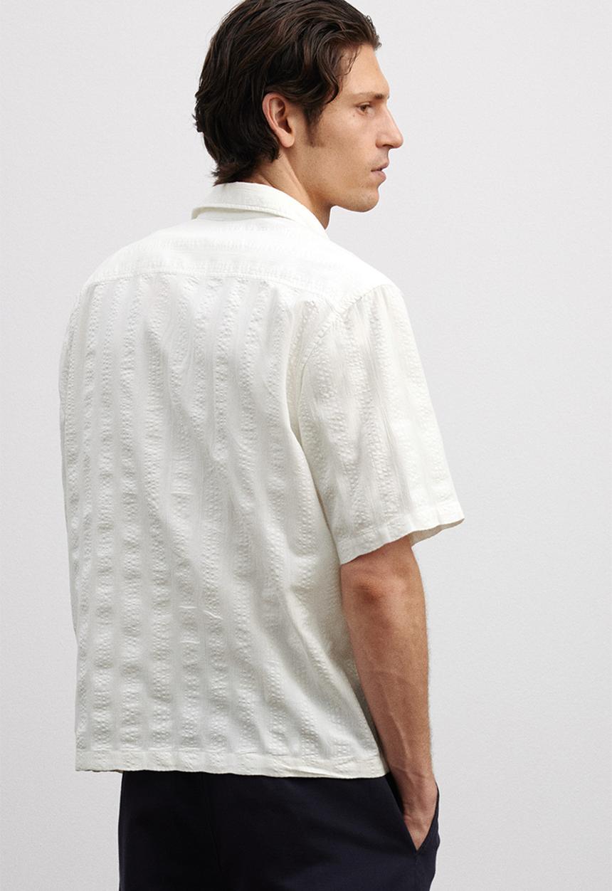 H&M - Regular fit textured short-sleeved shirt - cream