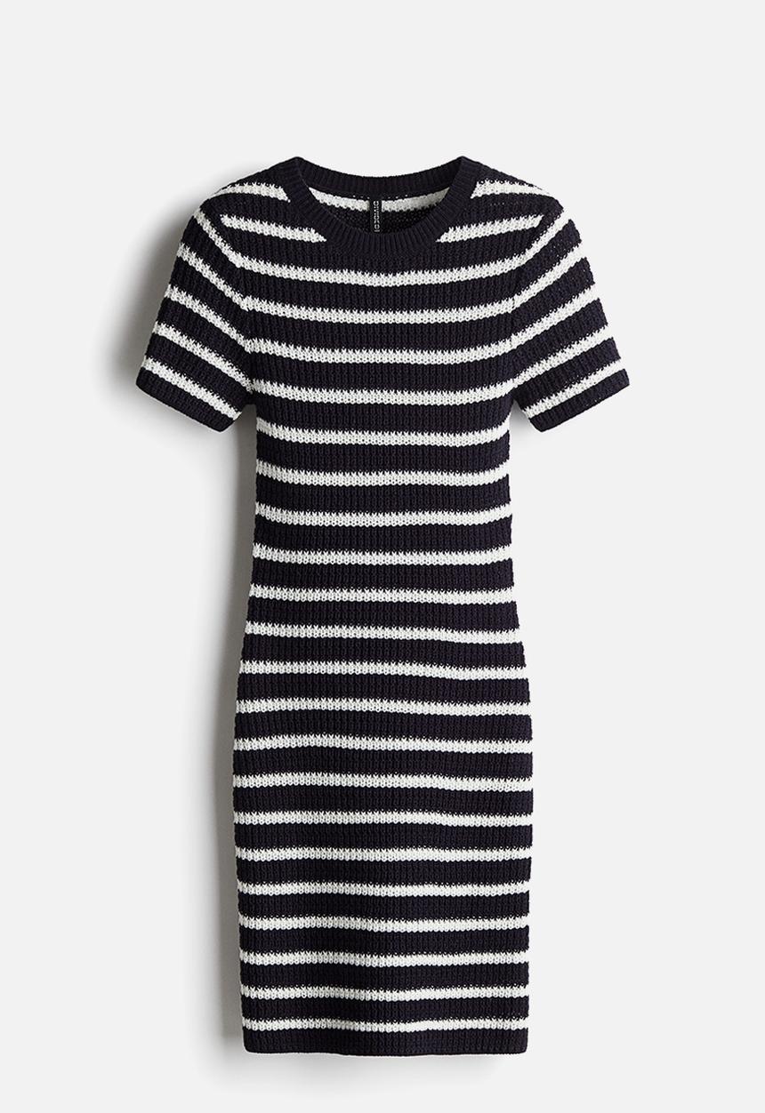 H&M - Knitted bodycon dress - navy blue striped
