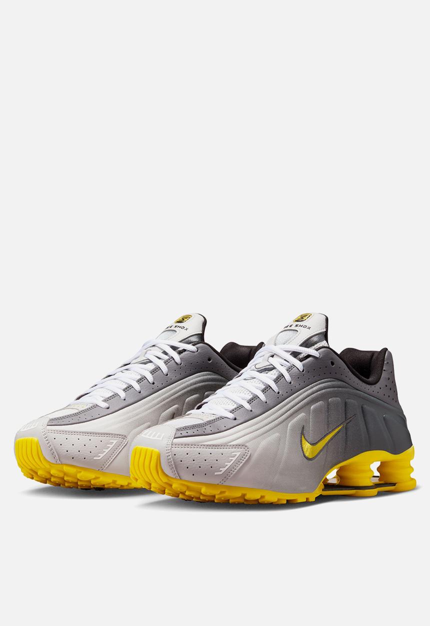 Nike - NIKE SHOX R4 SE