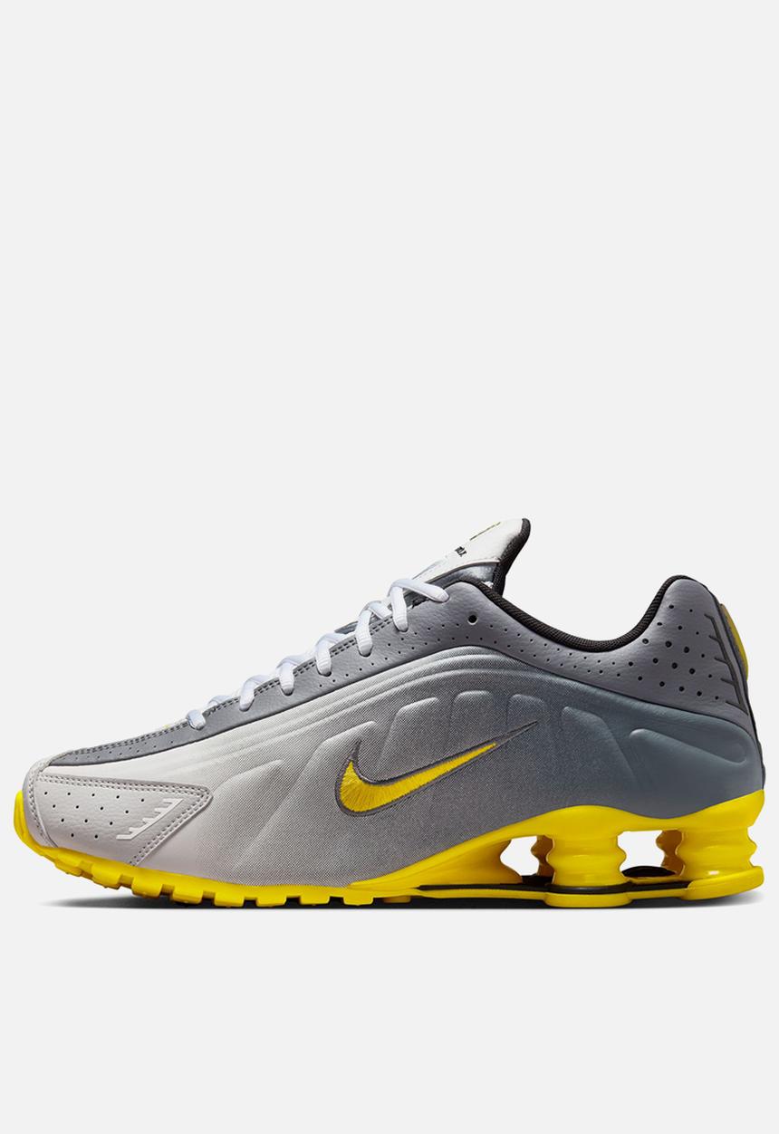 Nike - NIKE SHOX R4 SE
