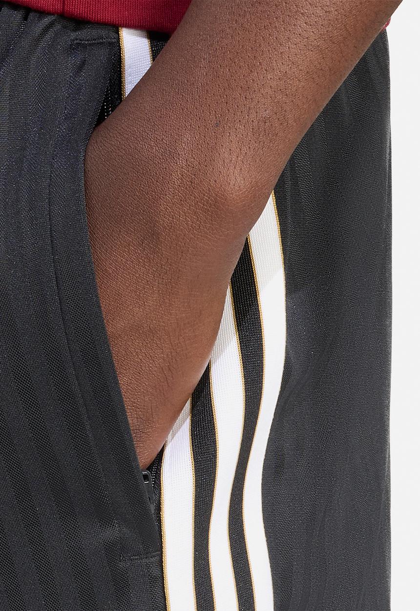 adidas Originals - Arsenal Terrace Icons Shorts - Black