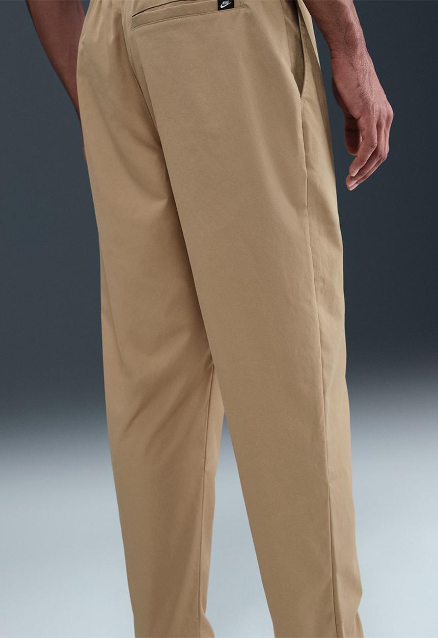 Nike - NSW Club  Woven Tapered Trousers- Parachute Beige/White