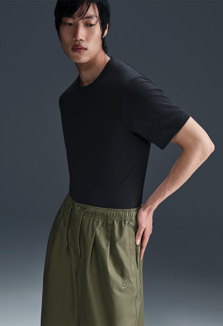Nike - NSW Club Seoul Oversized Shorts - ediOlive/ediOlive