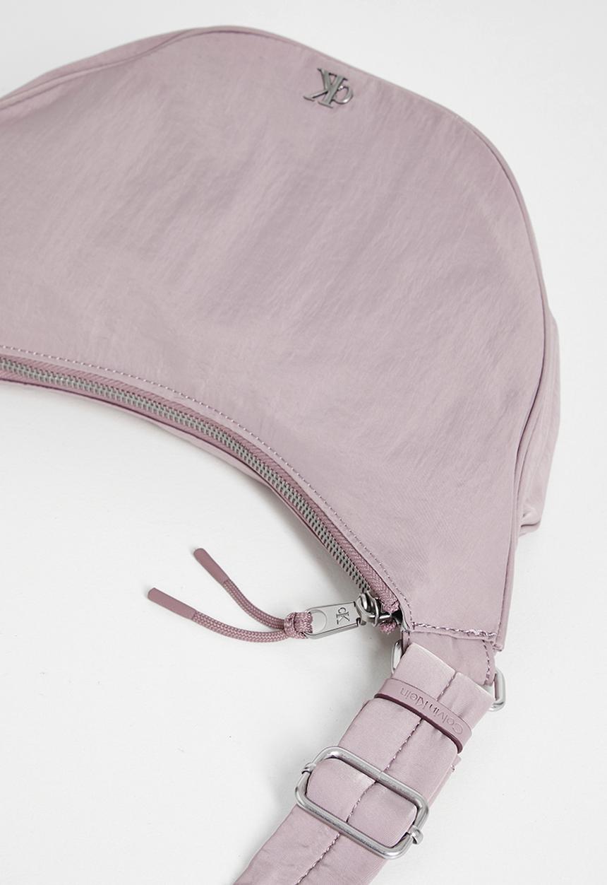 Calvin Klein - Luna nylon sling bag- quail