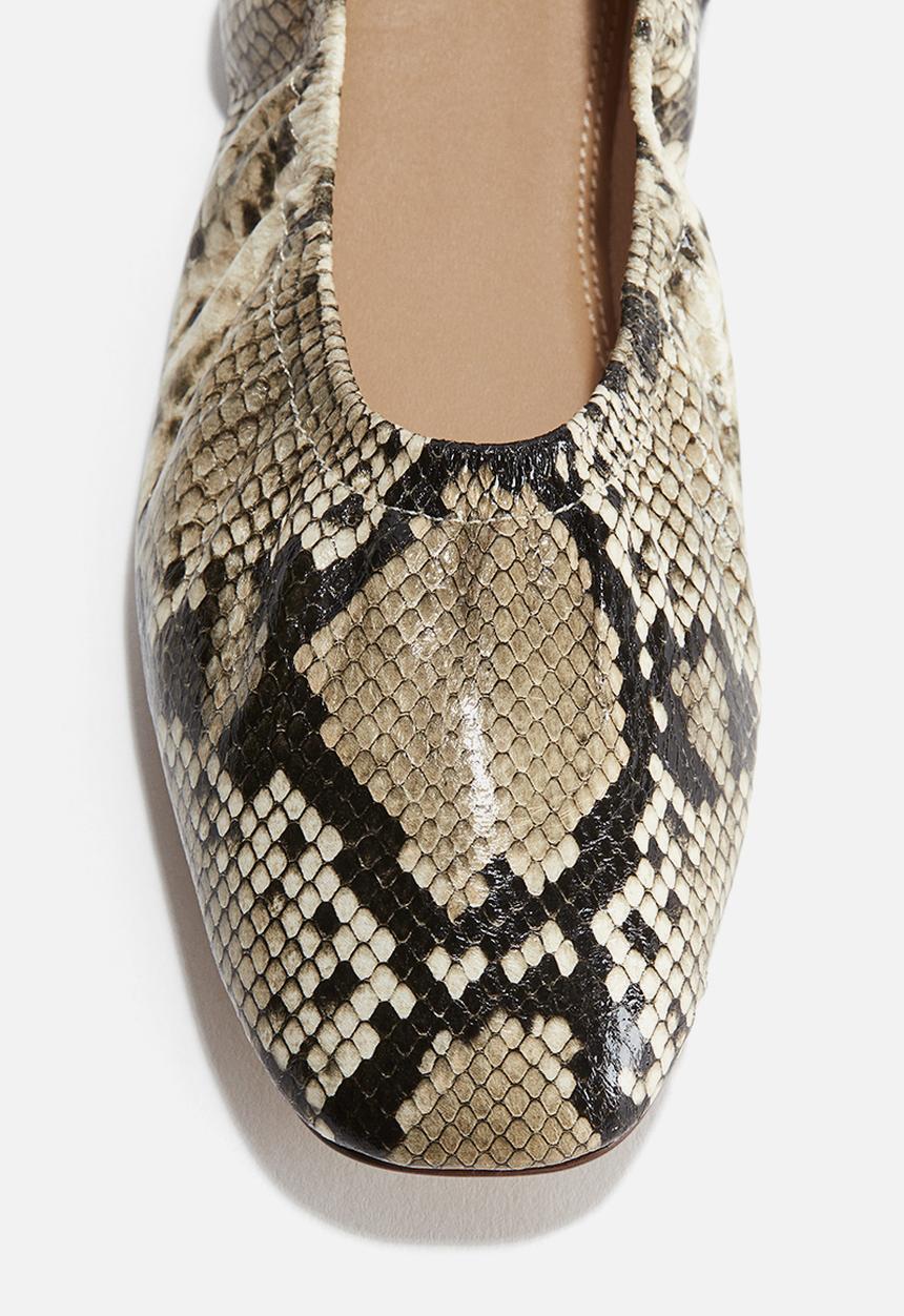 H&M - Ballet pumps - beige/snakeskin-patterned