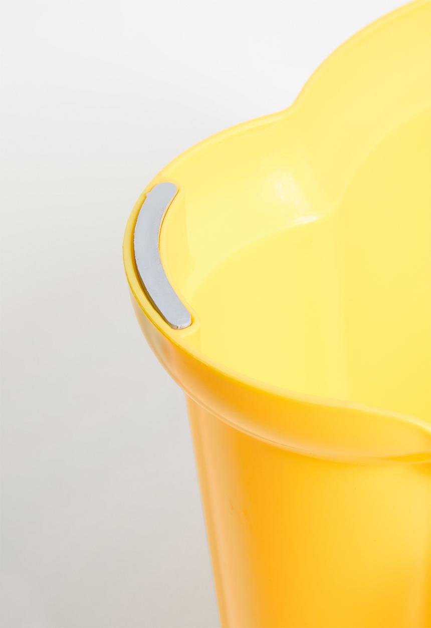 Pop Candy - Kitty cat step stool - yellow