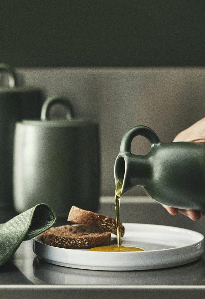 H&M - Stoneware oil bottle - dark green