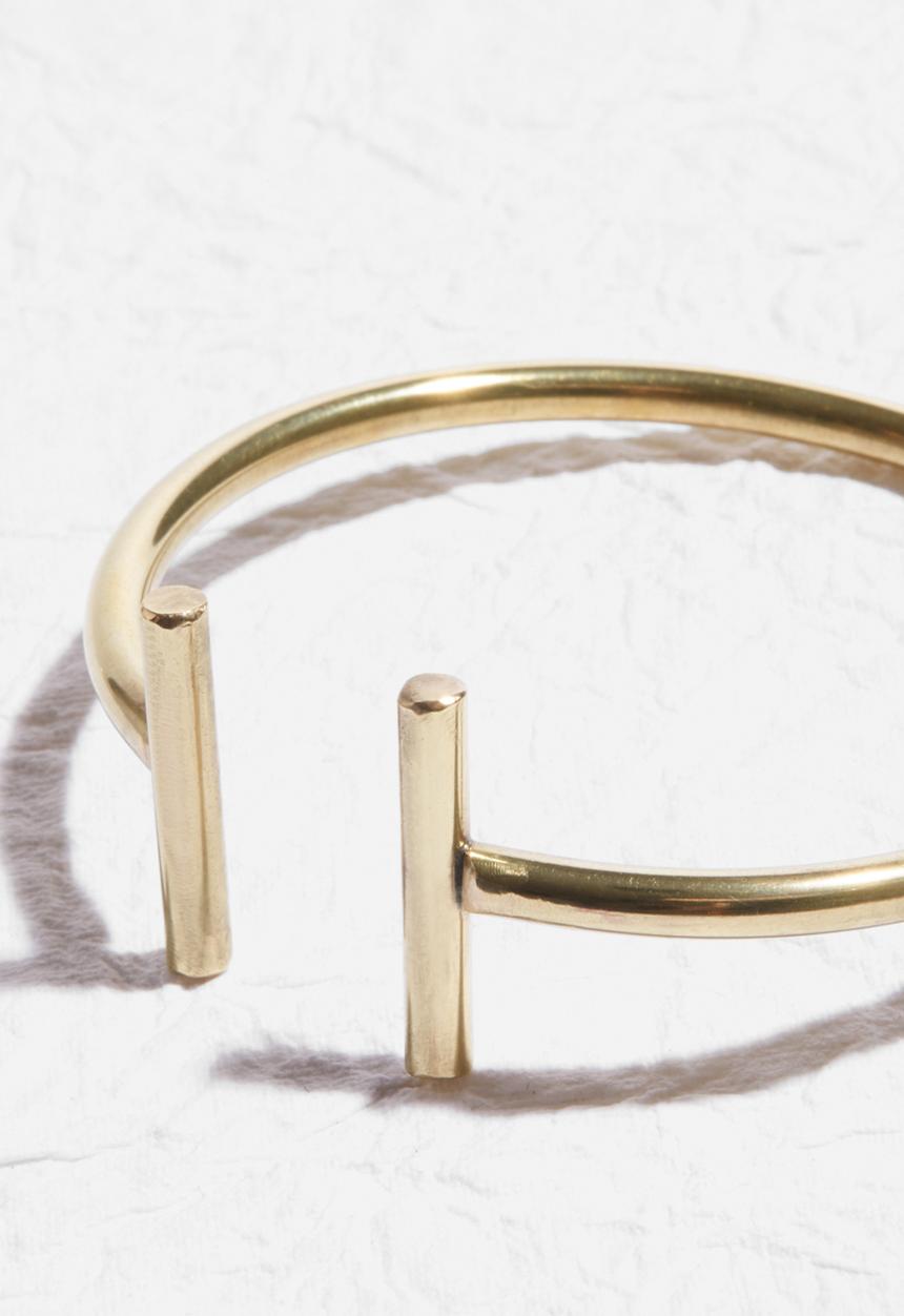Matter of Fakt - Oasis spear brass bangle