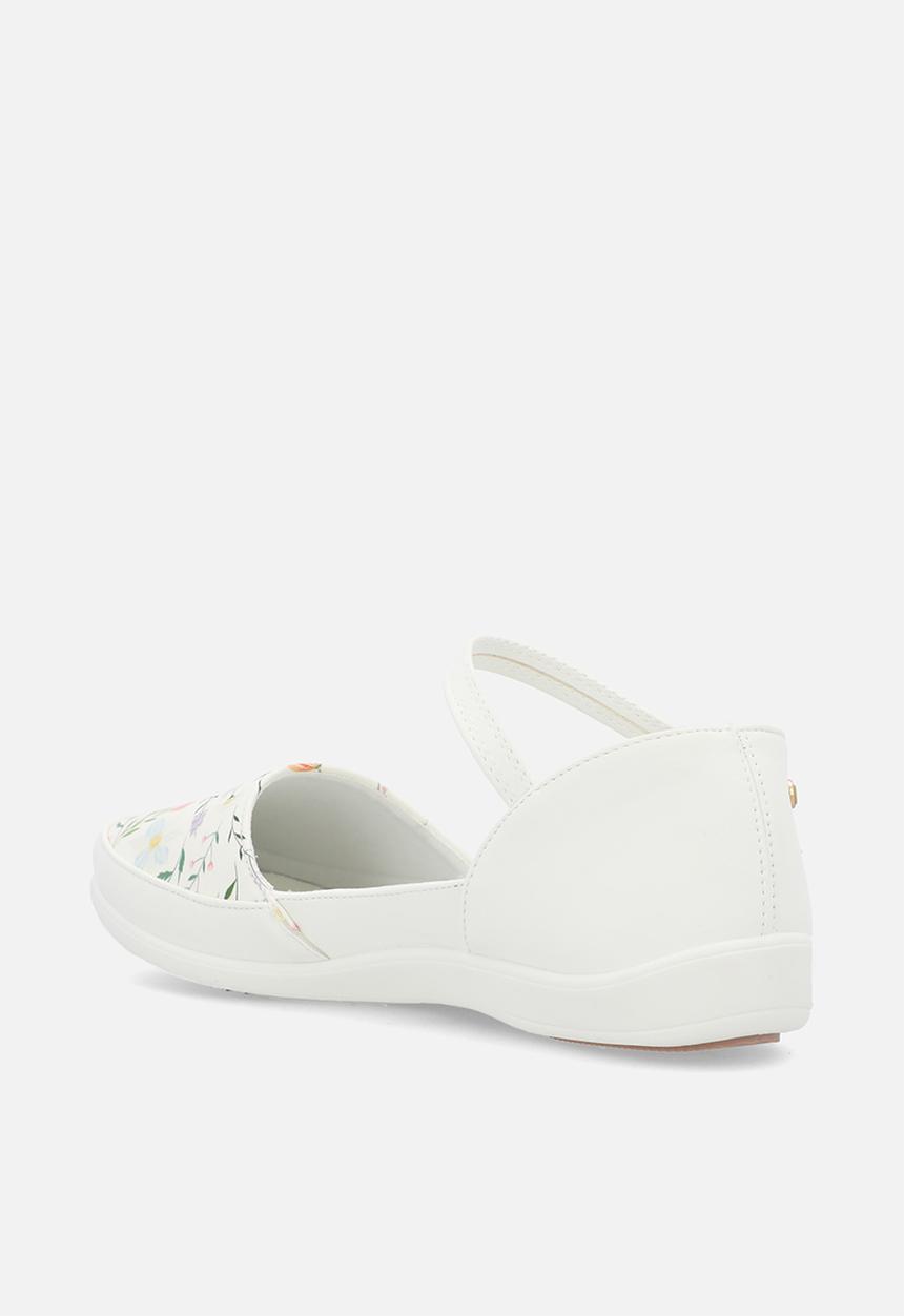 Pierre Cardin - St Tropez 9 D'orsay Ankle Strap - White