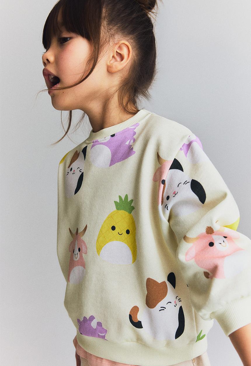 H&M - Printed sweatshirt - light yellow & squishmallows