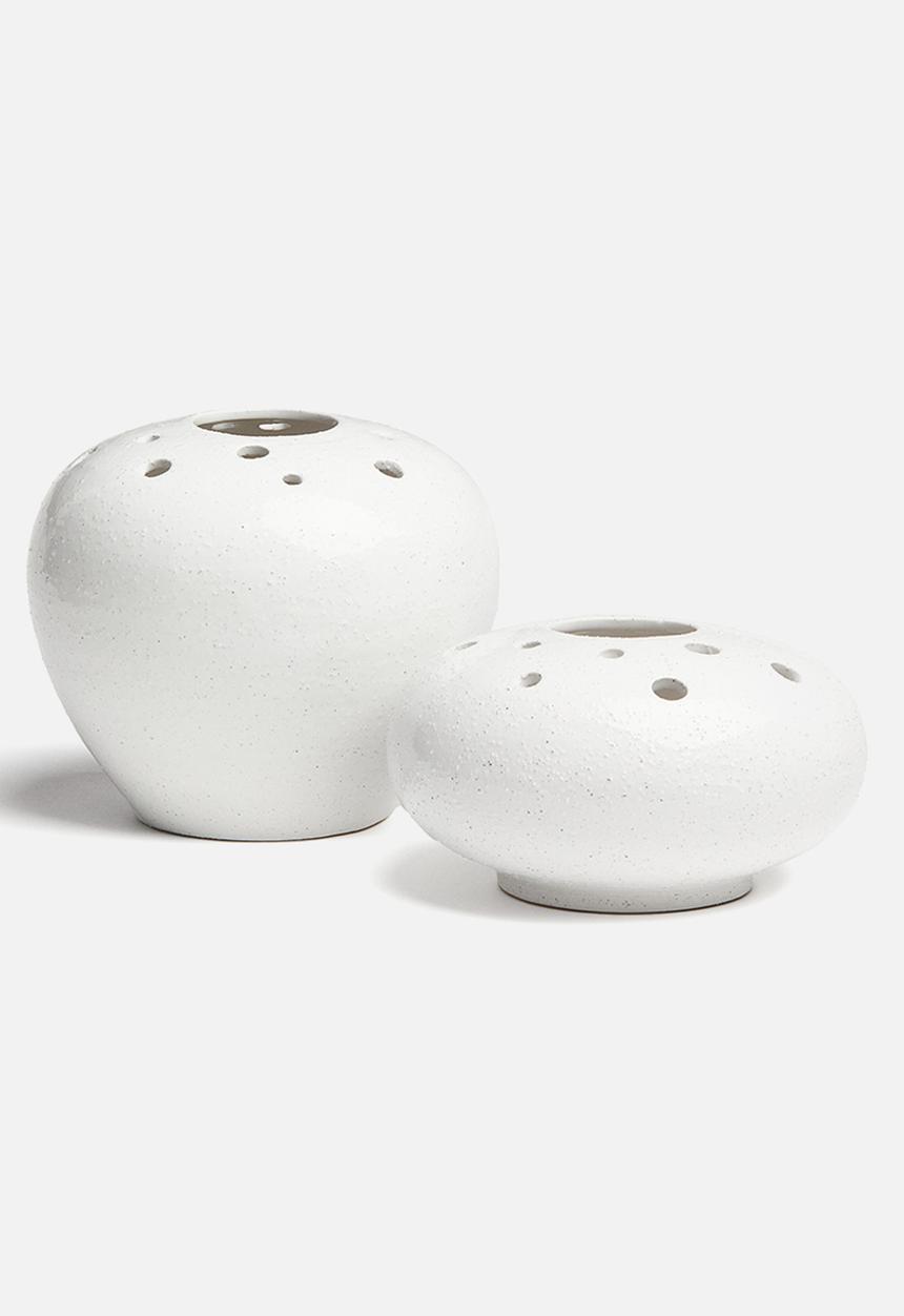 H&M - Low ikebana stoneware vase - white