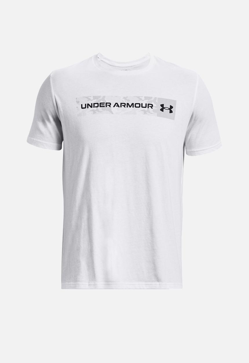 Under Armour - UA CAMO CHEST STRIPE SS - White / Mod Gray / Black