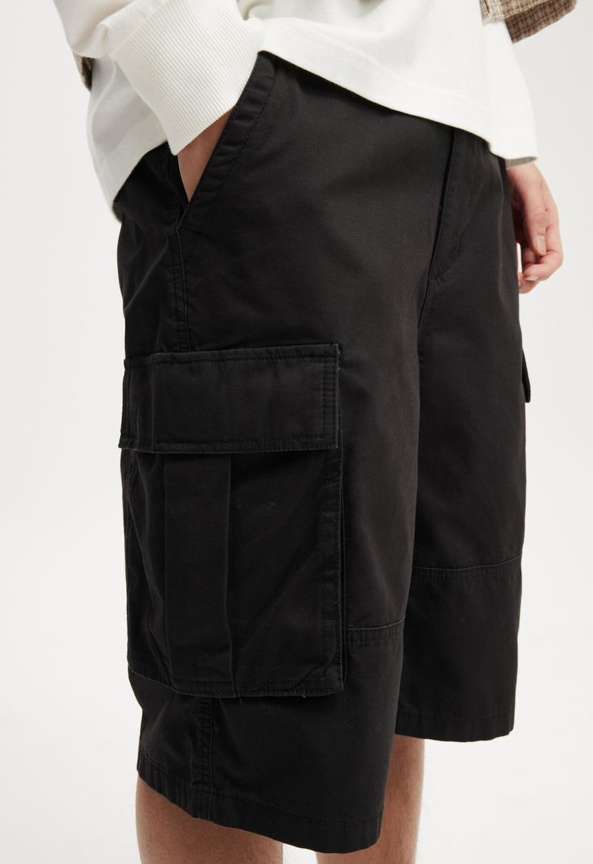 Cotton On - Baggy Cargo Short - Black