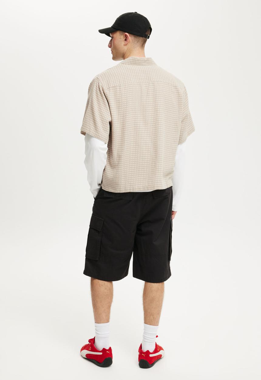 Cotton On - Baggy Cargo Short - Black