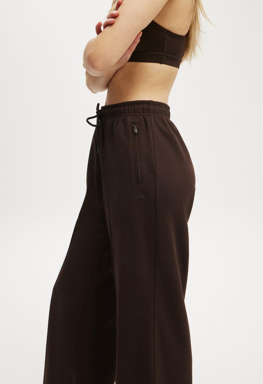 Cotton On - Wide Leg Retro Track Pant - French Roast
