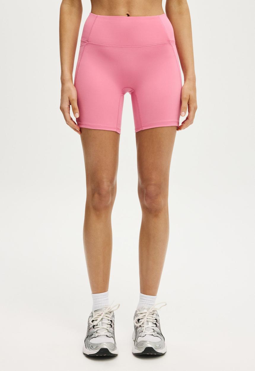 Cotton On - Ultra Soft Side Pocket Bike Short - Radiant Raspberry