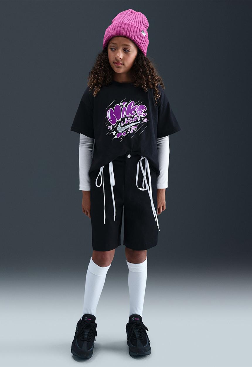 Nike - Girls Nike Sportswear Essential Doodle 2 Tee - Black