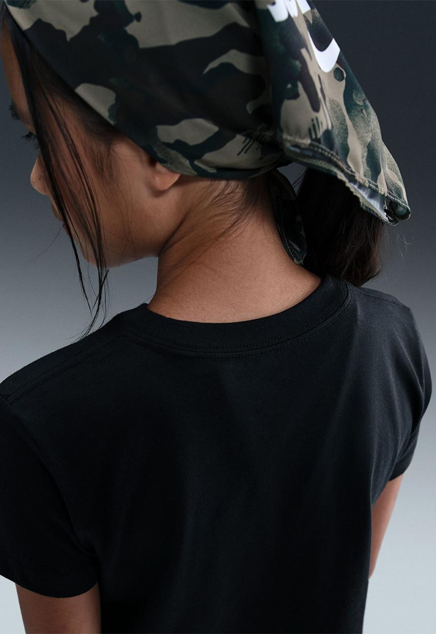Nike - Girls Nike Sportswear Tee - Black
