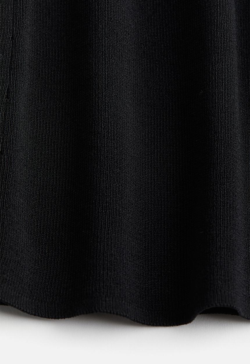 H&M - Knitted vest top - black
