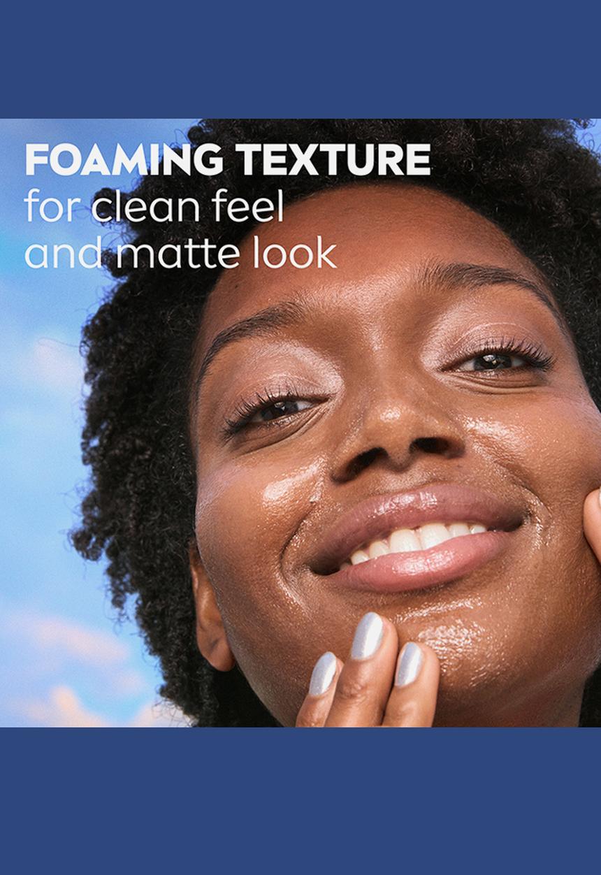 Nivea - LUMINOUS630 Brighter Skin Glow Bubble Face Cleansing Foam - 50ml