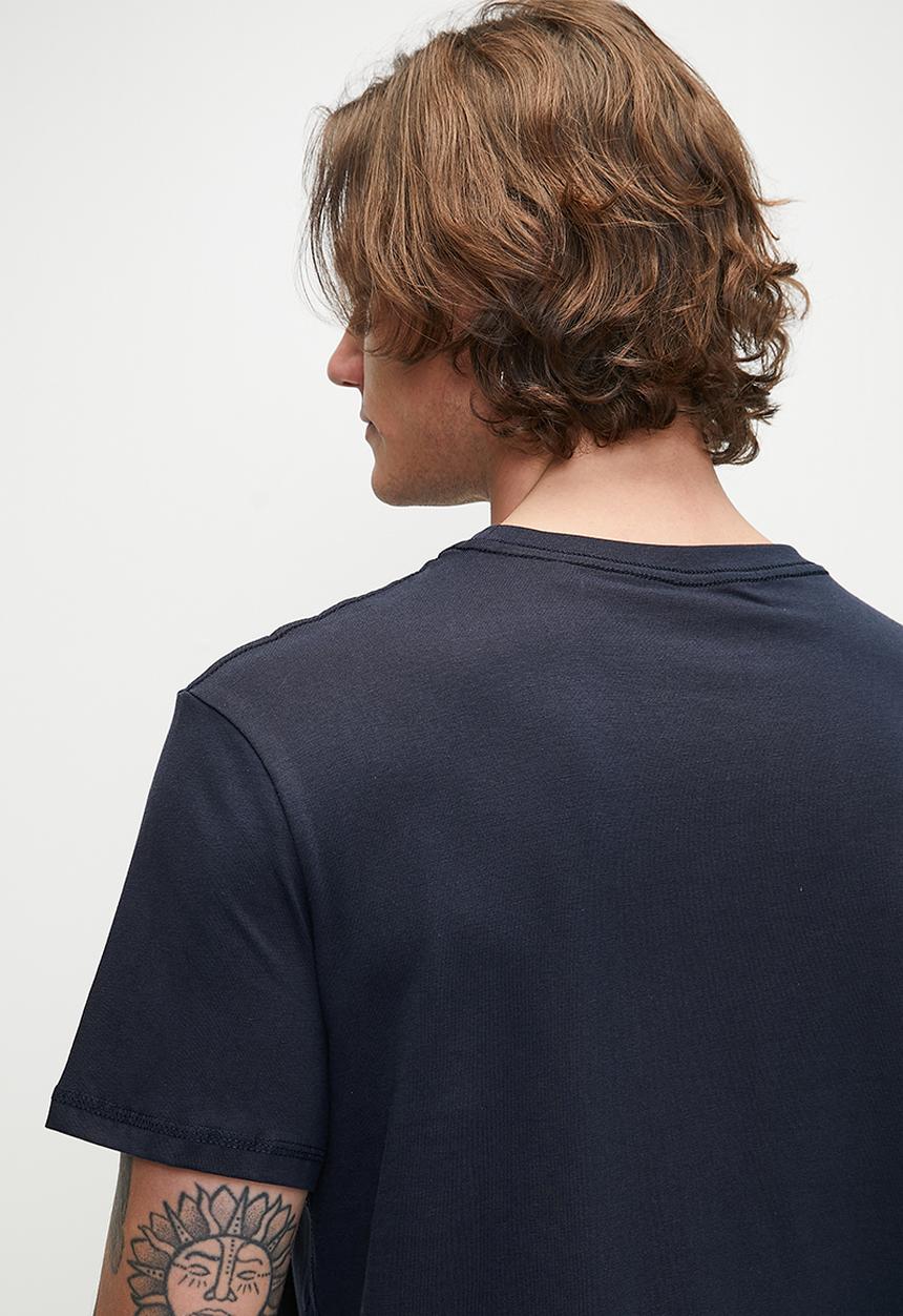 GUESS - Ss Cn Flower Embro Tee - Smart Blue