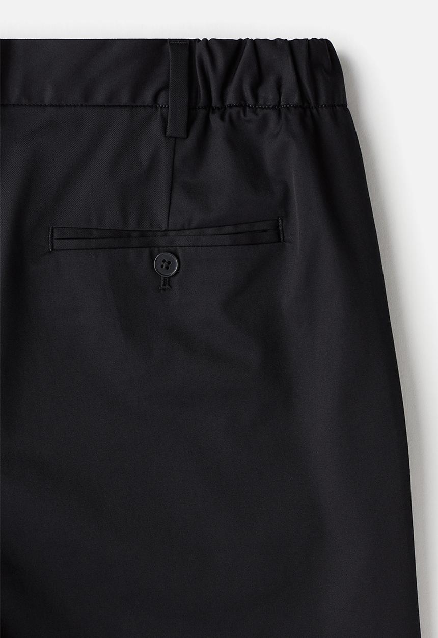 H&M - Regular fit chino shorts - black