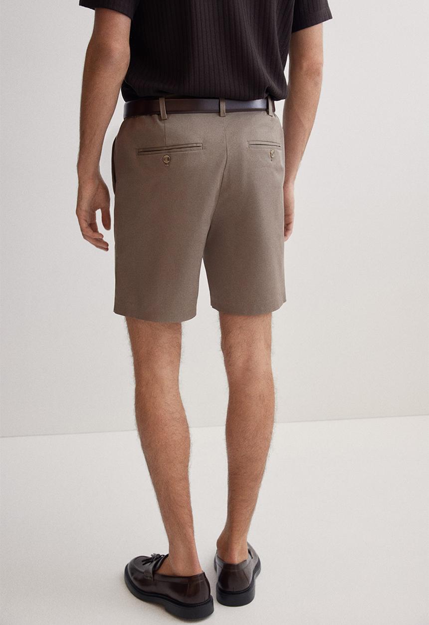 H&M - Regular fit chino shorts - dark beige