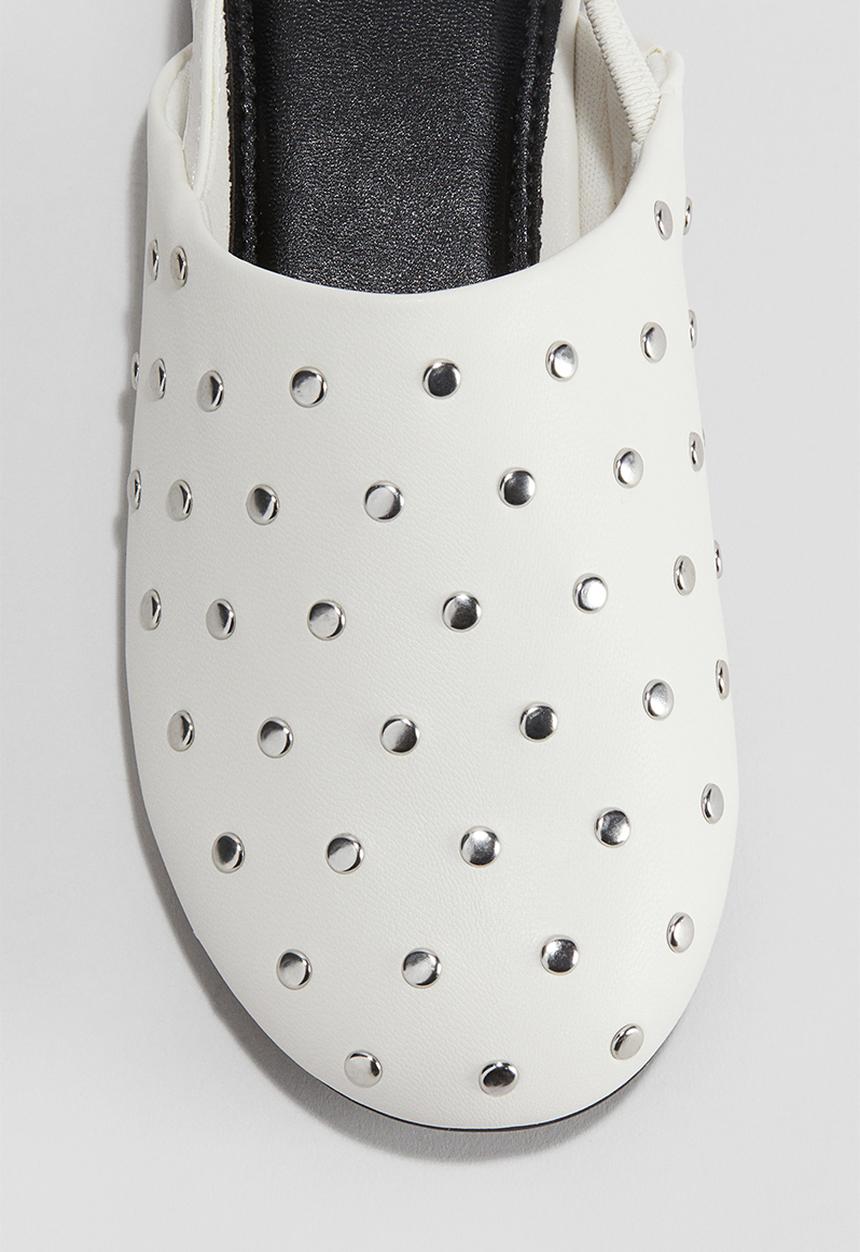 H&M - Studded slingbacks - white 