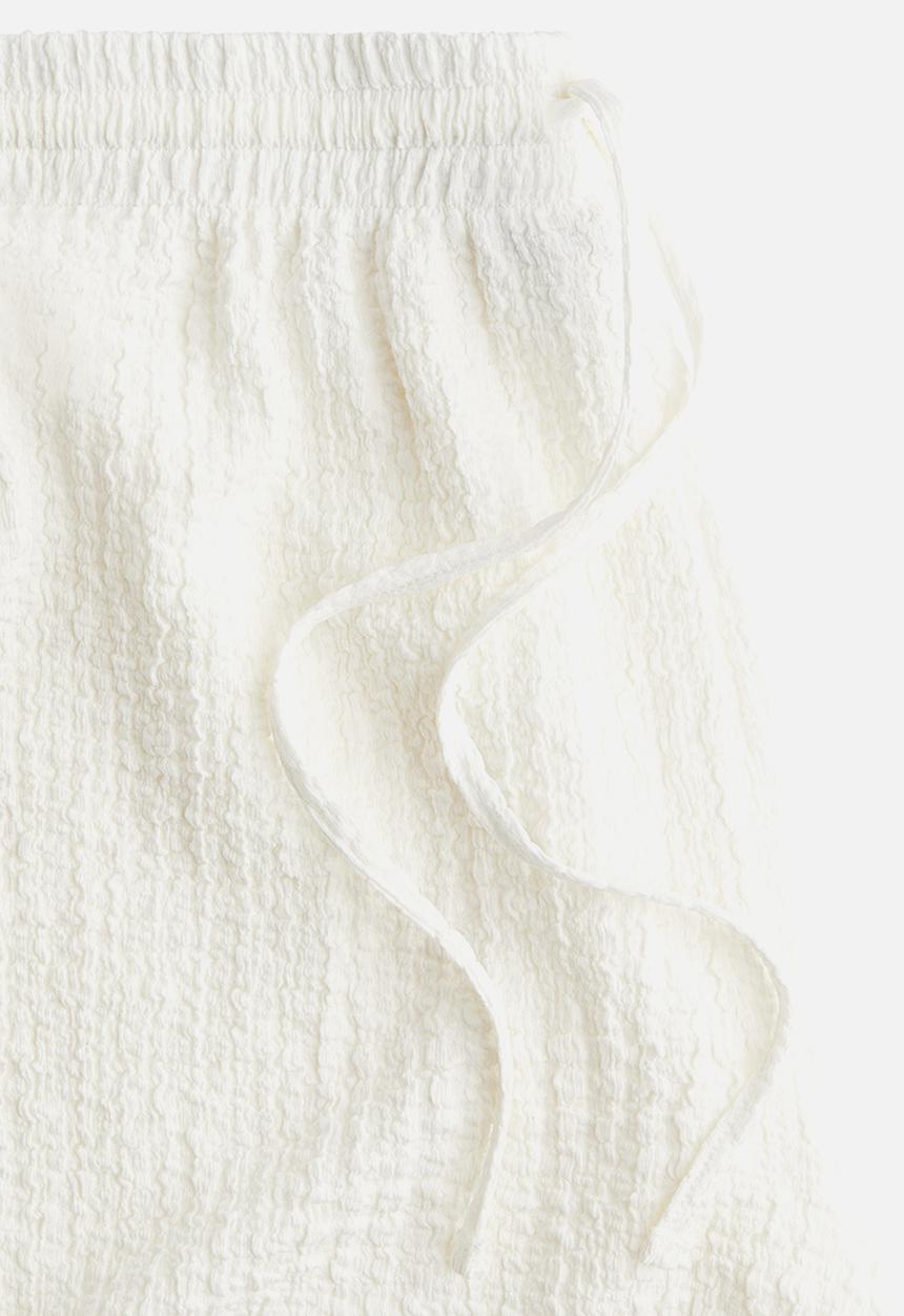H&M - Crinkled drawstring shorts - cream