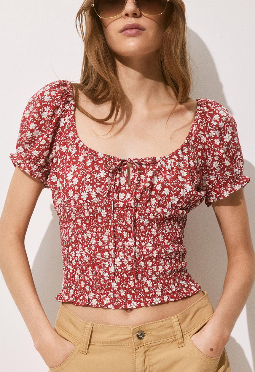 H&M - Smocked viscose blouse - red floral