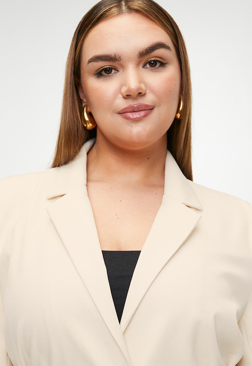 boohoo - Plus Obi tie waist tailored blazer - cream