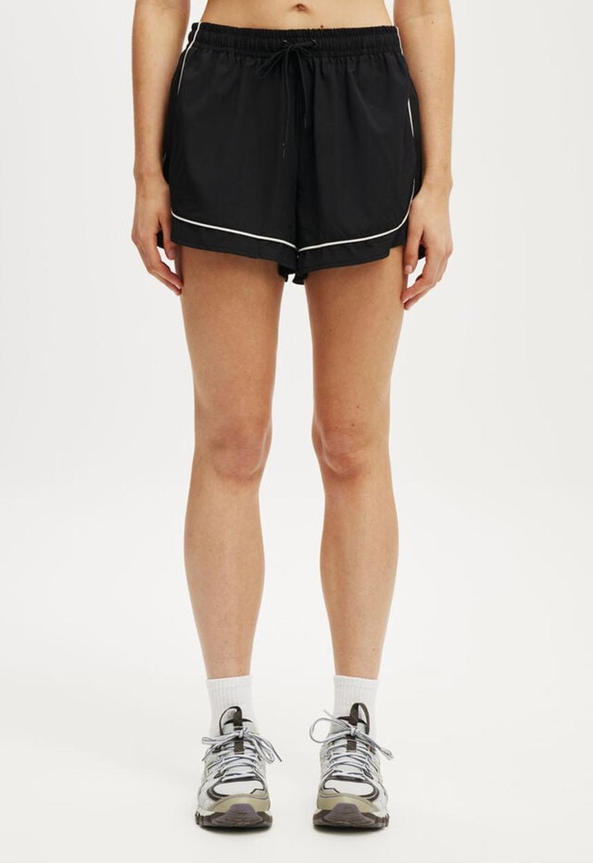 Cotton On - Woven Curved Hem Short - Black