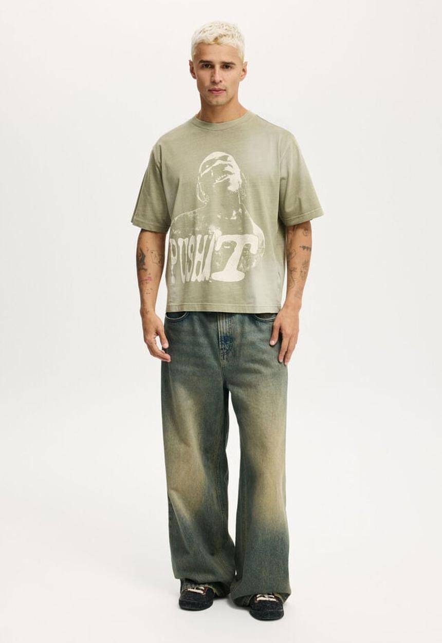 Cotton On - Cropped Fit Music T-Shirt - Lcn Bra Moss Stone