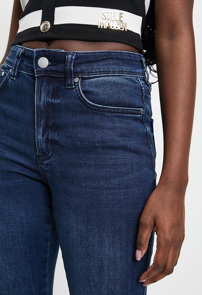 Steve Madden - Eva Curvy Dark Wash Skinny - Dark Blue
