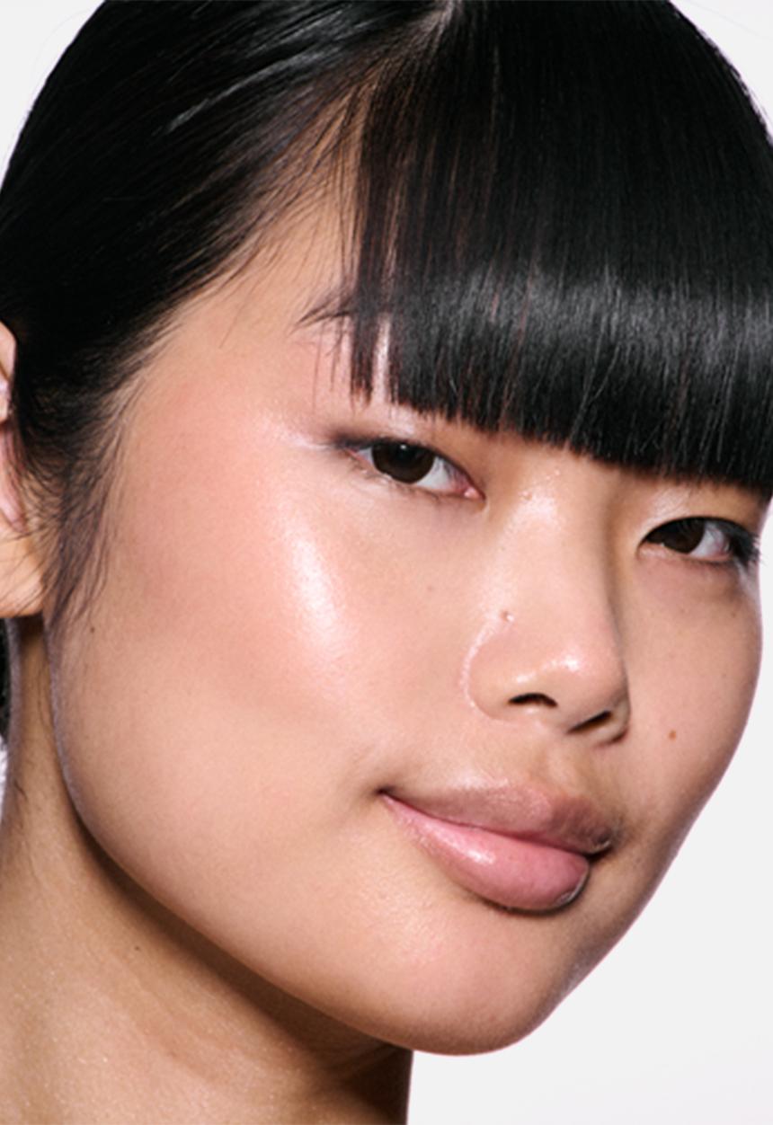 MAC - Skinfinish Lightstruck Liquid Highlighter - Space Slippers