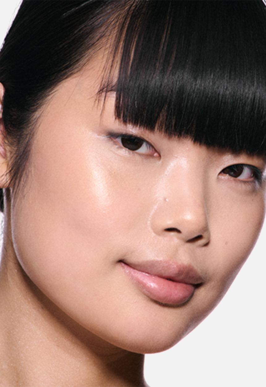 MAC - Skinfinish Lightstruck Liquid Highlighter - Extra Ordinary