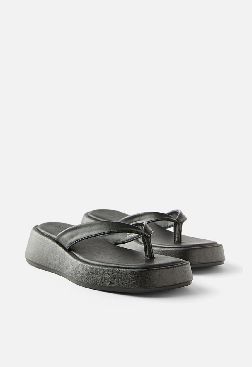 Cotton On - Byron flatform sandal - black smooth