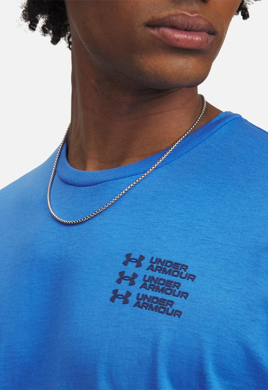 Under Armour - UA TRIPLE STACK LC LOGO SS - Blue Atlantis/ Washed Navy