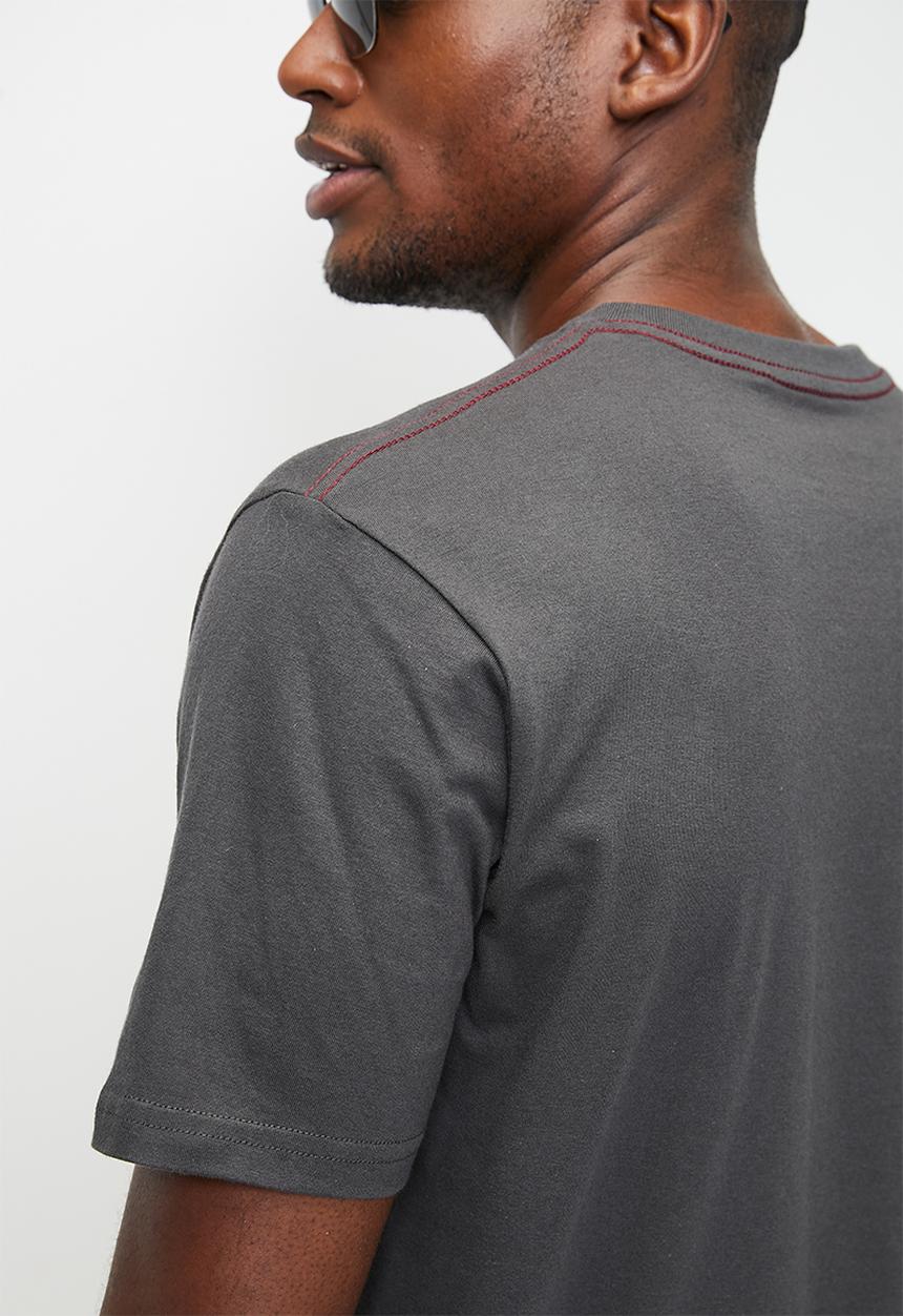 RVCA - Trespass Short Sleeve Red Stitch - Pirate Black