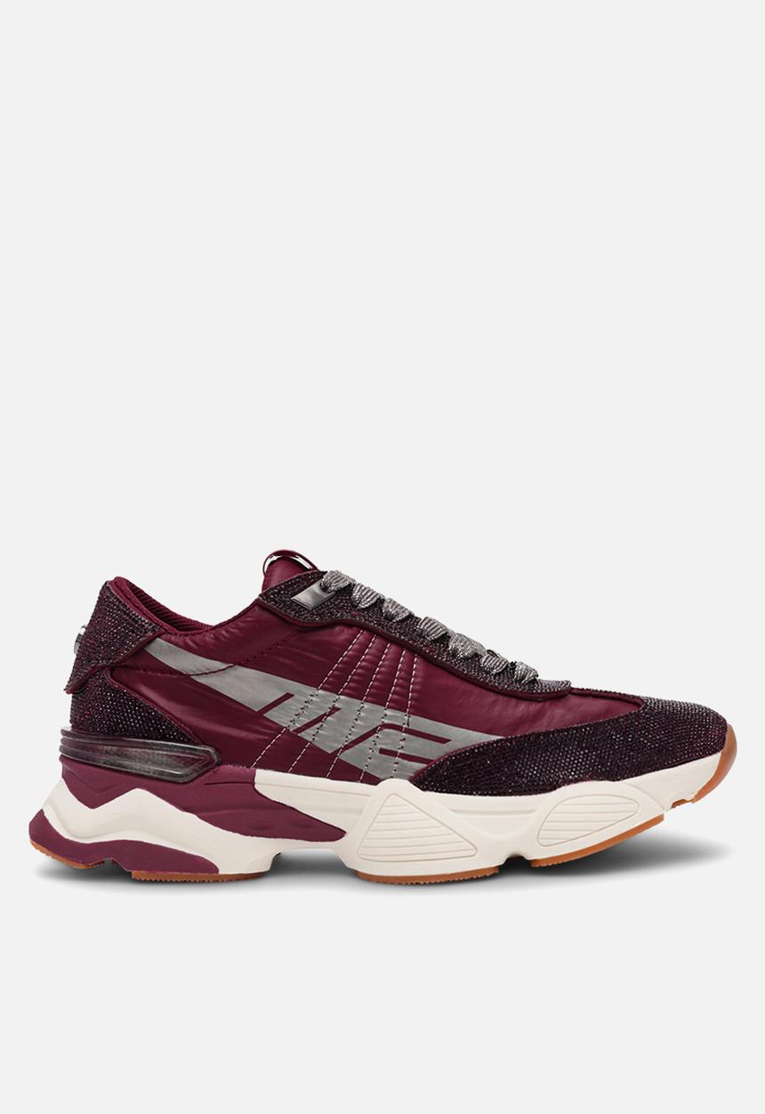 Steve Madden - Setback-r sneaker - dk cherry lacq