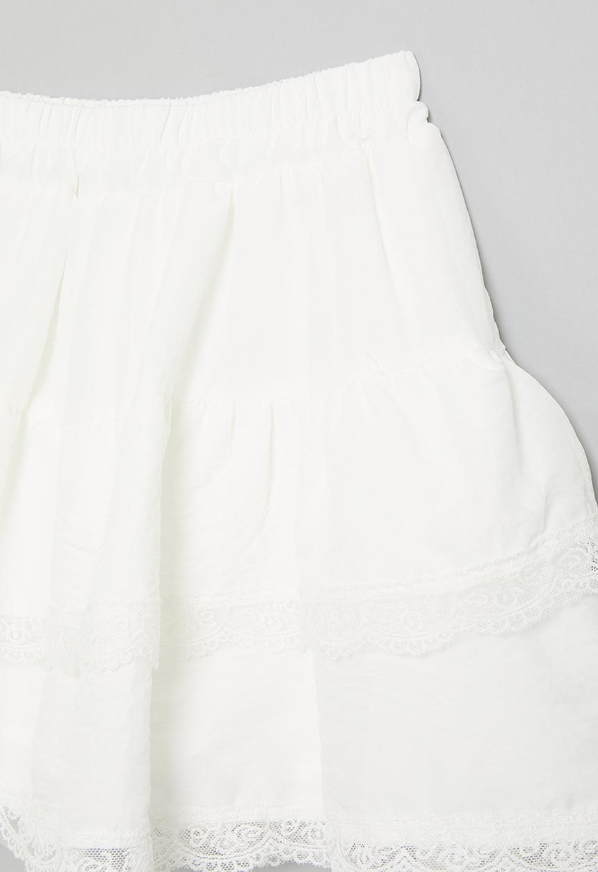 Pop Candy - Tiered shorts with lace detail-white